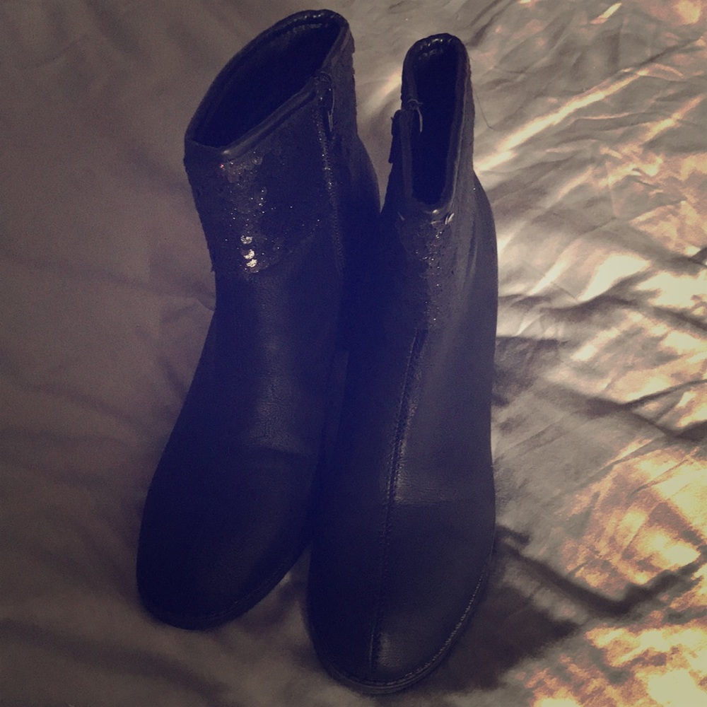 ✨Cute heeled booties
